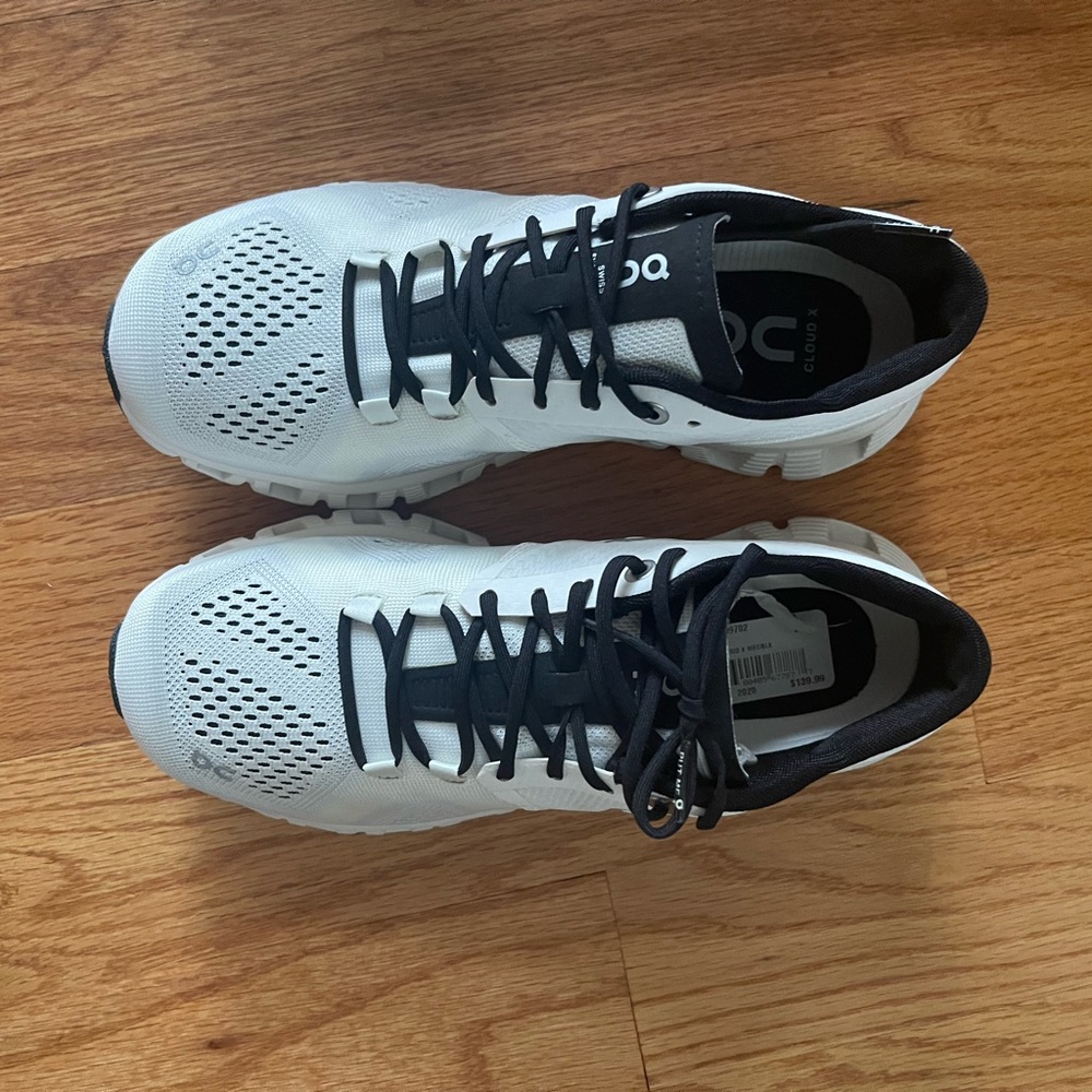 On Cloud size 6 tennis shoes, Cloud X 2